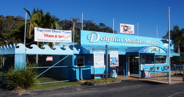 Pic 2017-0808 01 Dolphin Marine Magic (1) edit