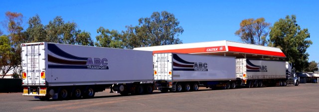 Pic 2017-0914 03 Road Train Edit